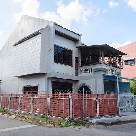 Bluebell House Hatyai - Cosy 3 Bedrooms For 10 Pax - 9 Mins Drive To Lee Grd Ban Kho Hong Eksteriør billede